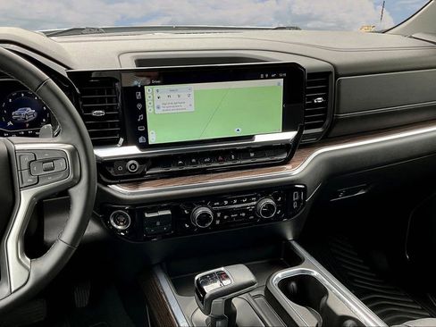 Used 2024 Chevrolet Silverado 1500 RST w/ Rally Edition AWD/4WD image 12