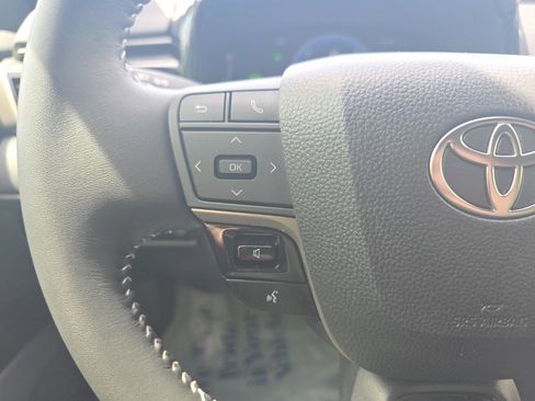 Used 2026 Toyota Camry SE FWD image 19