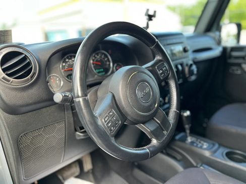 Used 2015 Jeep Wrangler Sport w/ Quick Order Package 24S AWD/4WD image 15
