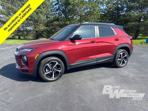 Used 2023 Chevrolet TrailBlazer RS w/ Sun and Liftgate Package AWD/4WD image 3