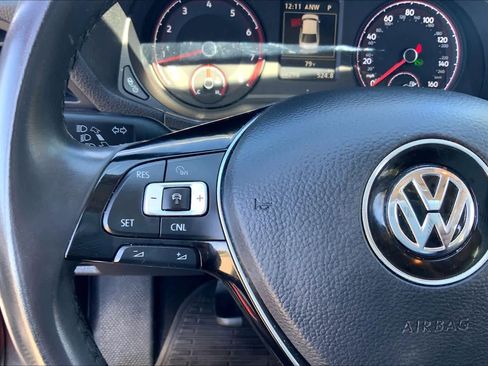 Used 2022 Volkswagen Passat 2.0T image 23