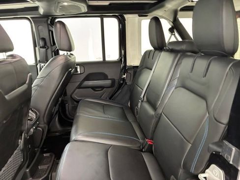 Used 2024 Jeep Wrangler Unlimited Rubicon 4xe AWD/4WD image 18