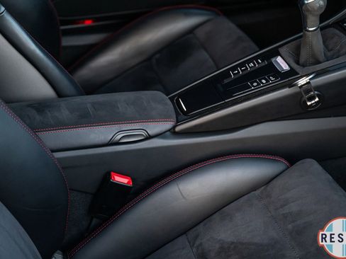 Used 2016 Porsche Cayman GTS image 30