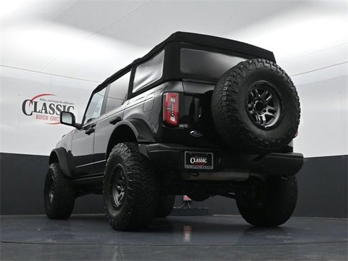 Used 2022 Ford Bronco Badlands image 25