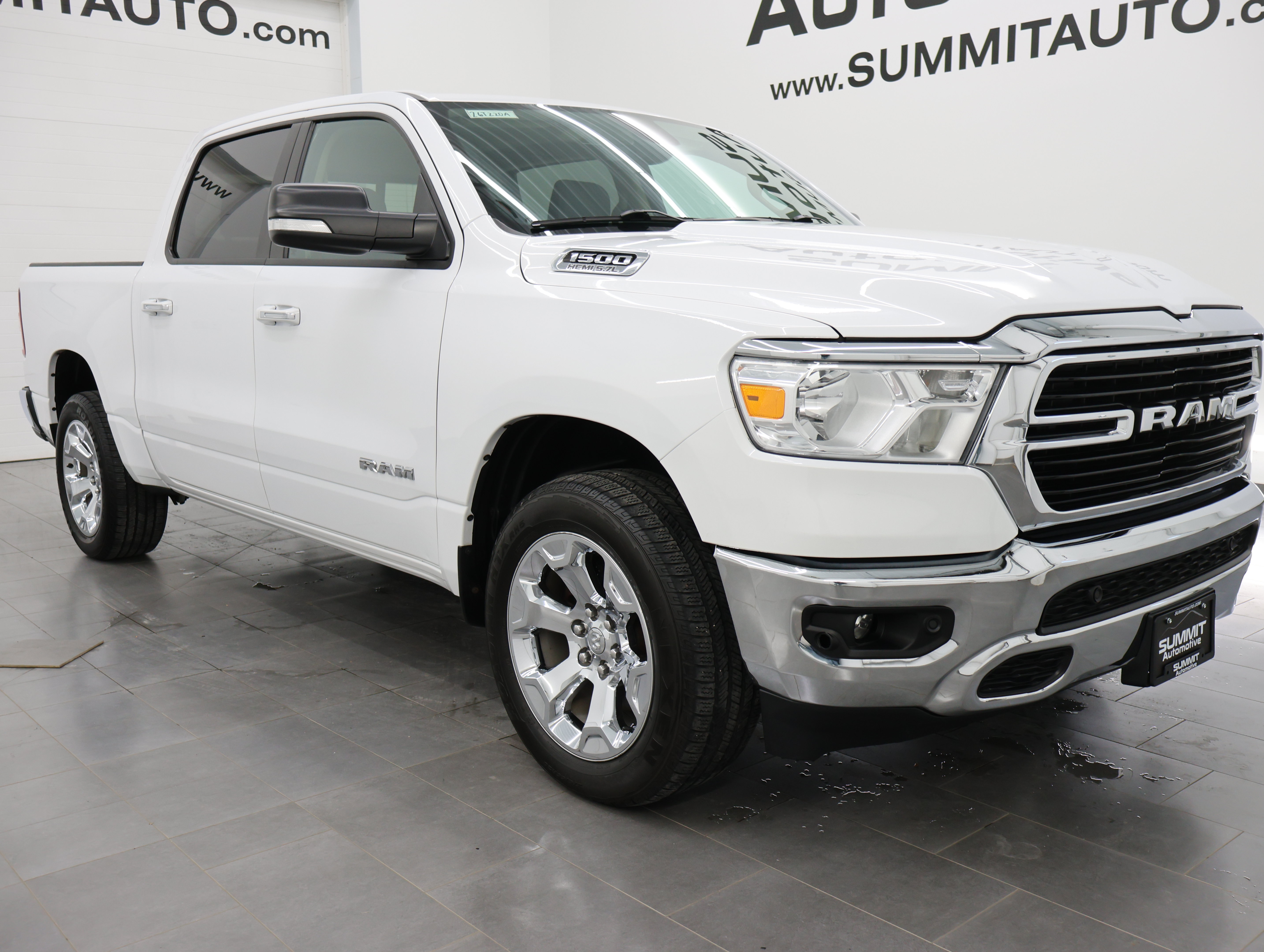 Used 2020 RAM 1500 Big Horn AWD/4WD image 2