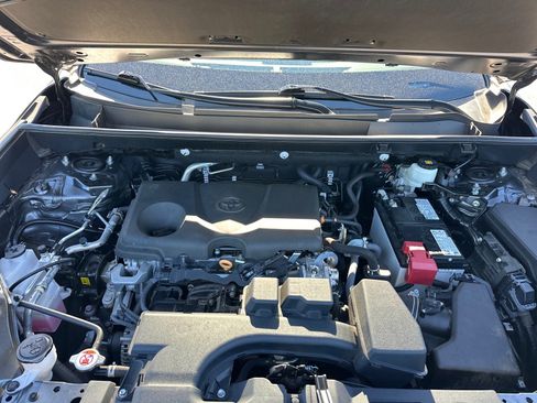 Used 2024 Toyota RAV4 XLE Premium FWD image 19