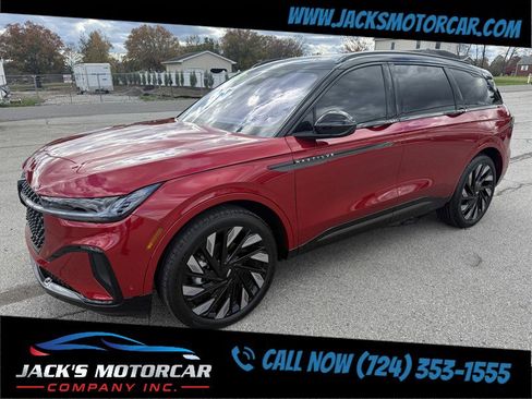 Used 2024 Lincoln Nautilus Reserve w/ Equipment Group 202A image 12