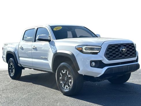 Used 2022 Toyota Tacoma TRD Off-Road image 33