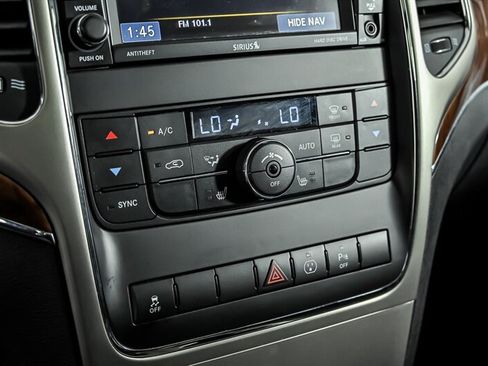 Used 2013 Jeep Grand Cherokee Limited AWD/4WD image 27