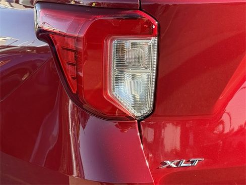 Certified 2023 Ford Explorer XLT w/ Class IV Trailer Tow Package image 28