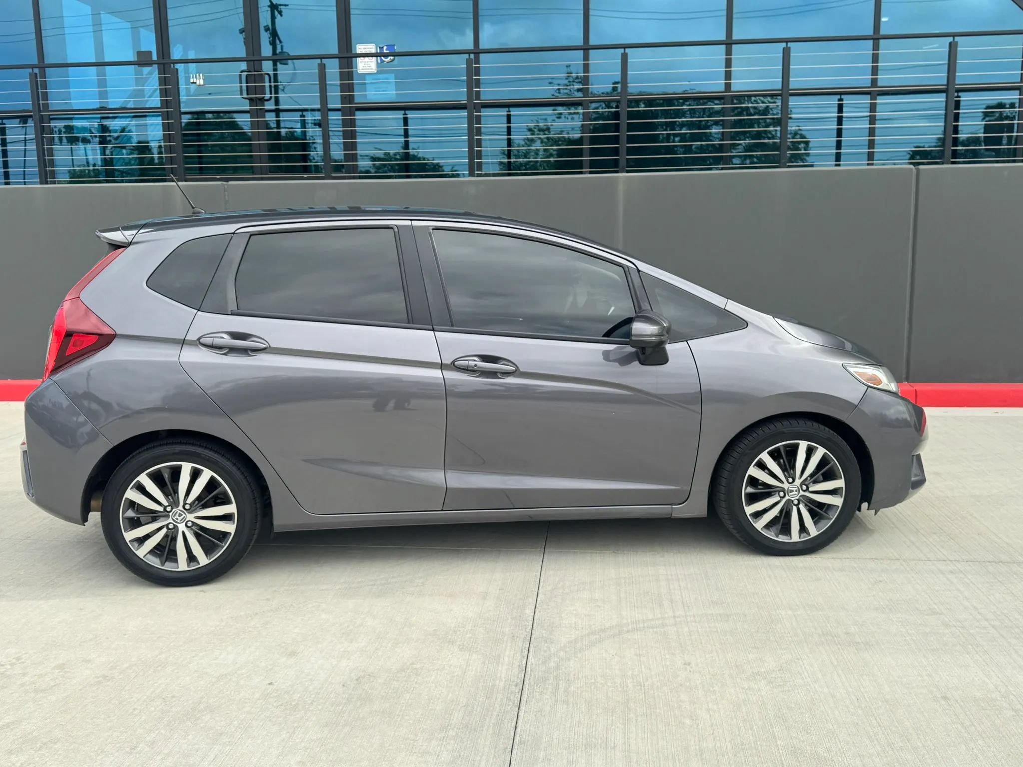 Used 2015 Honda Fit EX image 4