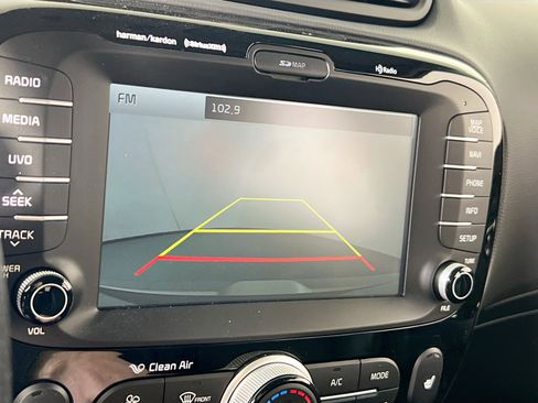 Used 2017 Kia Soul ! w/ Tech Package image 13