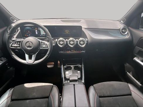 Certified 2021 Mercedes-Benz GLA 250 image 16