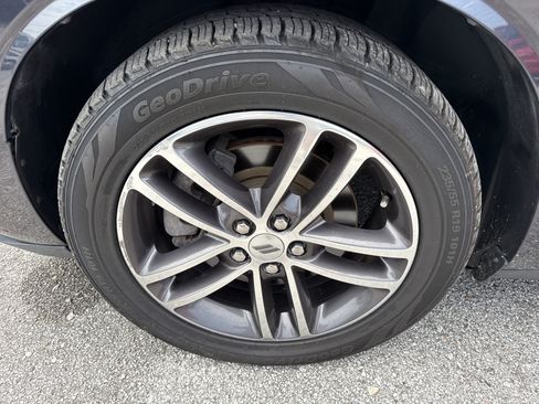Used 2019 Dodge Challenger SXT AWD/4WD image 34
