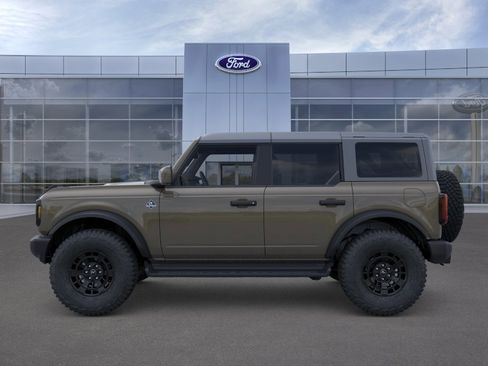 New 2026 Ford Bronco Outer Banks w/ Sasquatch Package AWD/4WD image 3