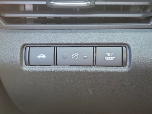 Used 2020 Nissan Altima 2.5 SR FWD image 25