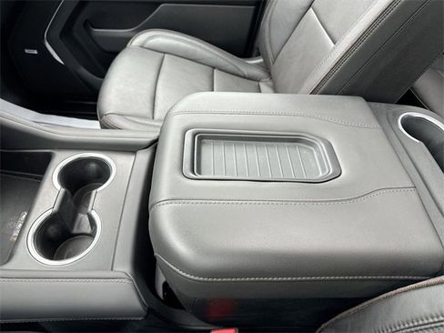 Used 2024 Chevrolet Tahoe High Country w/ Advanced Technology Package image 21