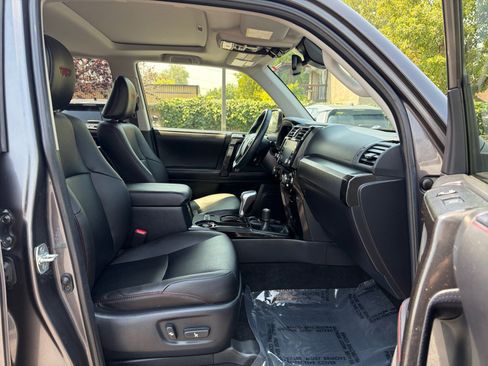 Certified 2023 Toyota 4Runner TRD Off-Road Premium w/ Moonroof Package AWD/4WD image 29