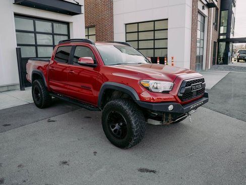 Used 2019 Toyota Tacoma TRD Pro image 4
