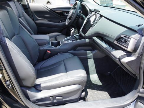 Used 2025 Subaru Outback Touring XT AWD/4WD image 14