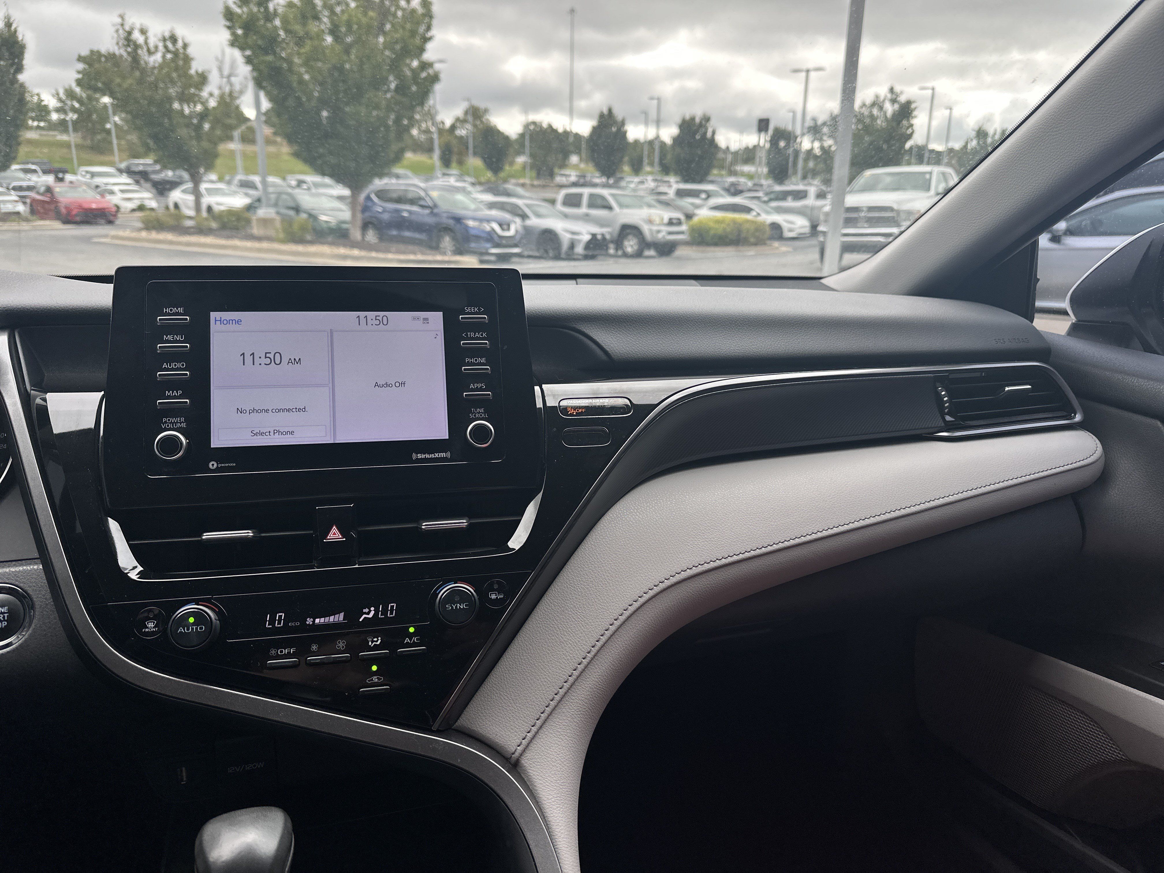 Used 2023 Toyota Camry SE w/ Convenience Package FWD image 22
