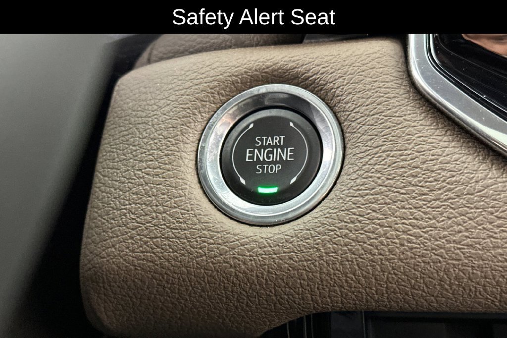 Used 2025 GMC Canyon Denali AWD/4WD image 28