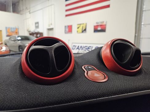 Used 2017 smart fortwo pure RWD image 33