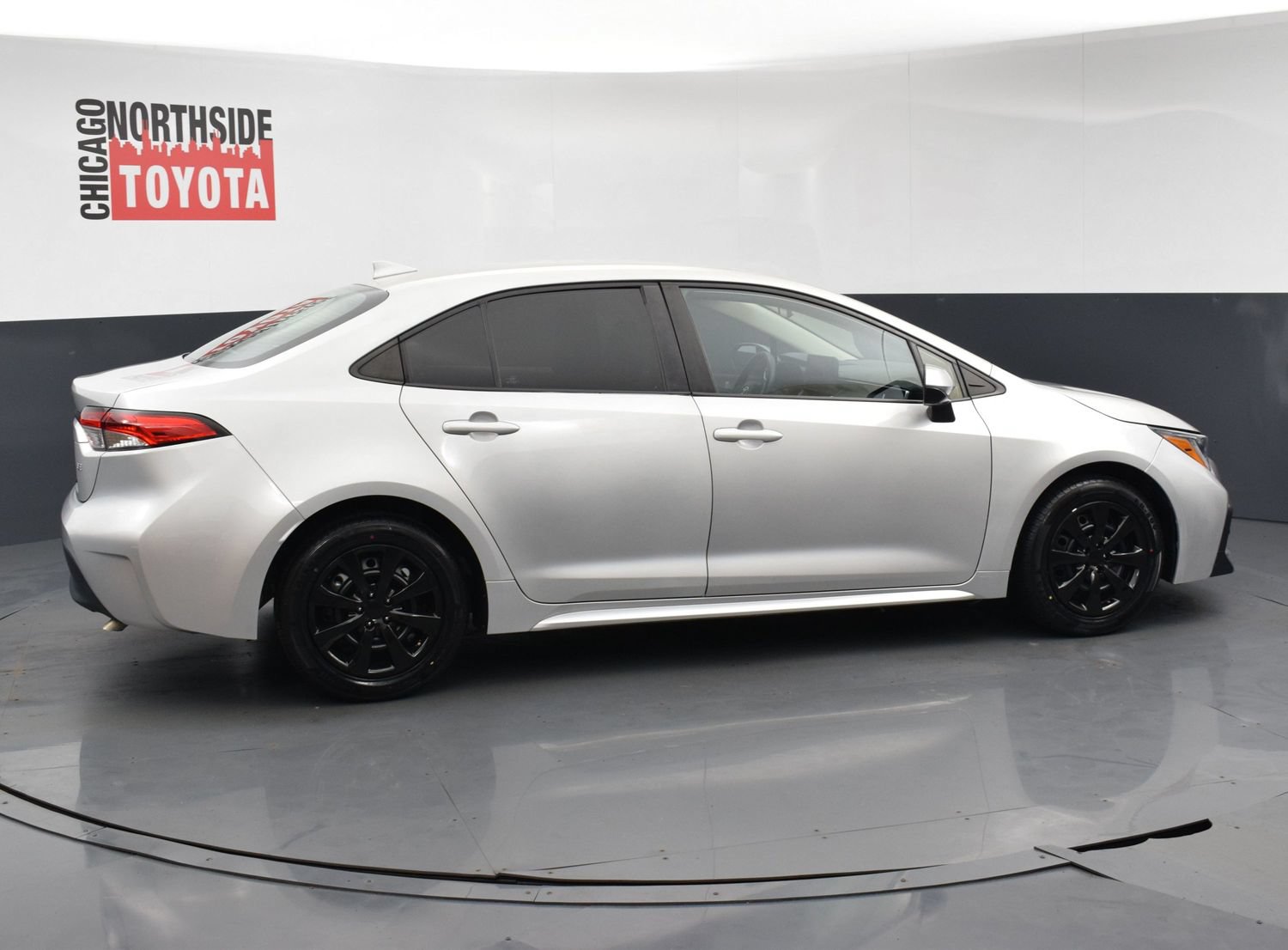 Used 2023 Toyota Corolla LE FWD image 5