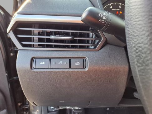 Used 2025 Nissan Altima 2.5 S image 14