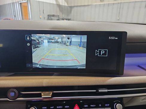 Used 2025 Hyundai Tucson SEL AWD/4WD image 24