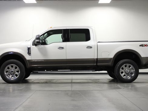 Used 2017 Ford F250 King Ranch w/ King Ranch Ultimate Package AWD/4WD image 7