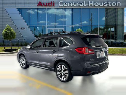 Used 2019 Subaru Ascent Premium image 3