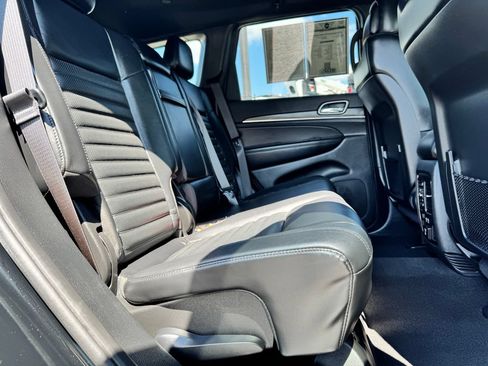 Used 2019 Jeep Grand Cherokee Limited X AWD/4WD image 14