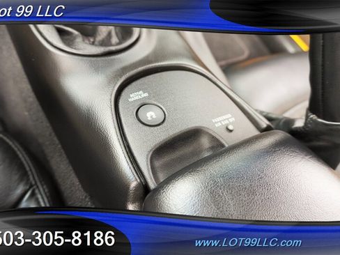 Used 2001 Chevrolet Corvette Convertible w/ Preferred Equipment Group2 RWD image 21