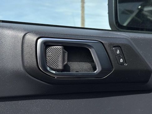 Certified 2025 Ford Bronco Big Bend image 19