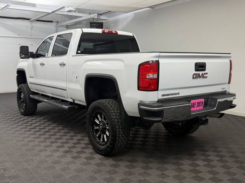 Used 2019 GMC Sierra 2500 SLT w/ Suspension Package, Off-Road AWD/4WD image 3