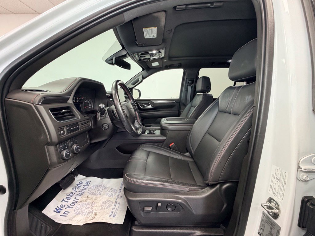 Used 2021 Chevrolet Tahoe RST w/ Luxury Package AWD/4WD image 2