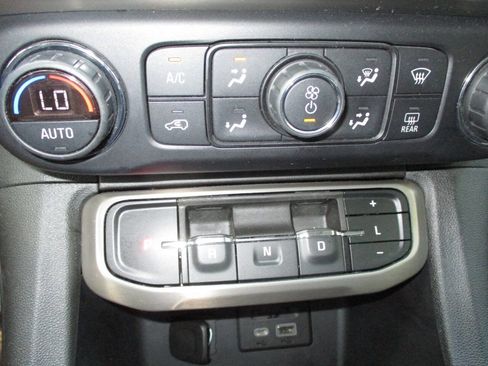 Used 2021 GMC Acadia Denali w/ Denali Ultimate Package AWD/4WD image 28