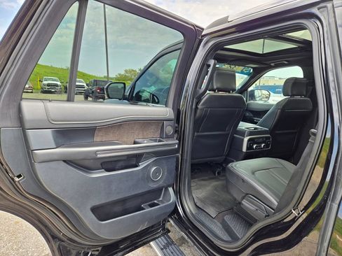 Used 2020 Ford Expedition Limited w/ Equipment Group 302A AWD/4WD image 27
