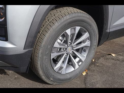 Used 2026 Chevrolet Equinox LT FWD image 19