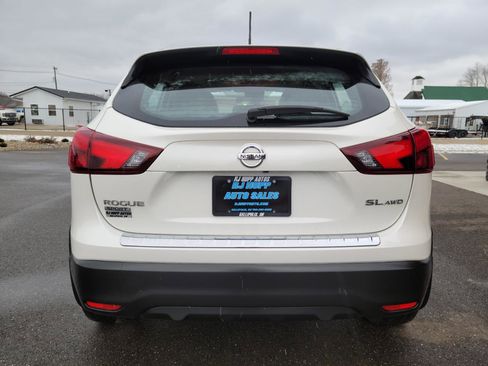 Used 2018 Nissan Rogue Sport SL w/ SL Premium Package image 5