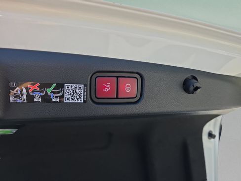 Certified 2026 Mercedes-Benz E 350 Sedan image 8