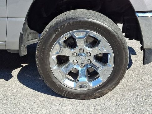 Used 2020 RAM 1500 Big Horn AWD/4WD image 10