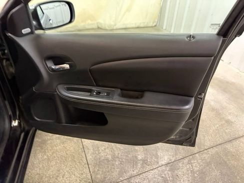 Used 2013 Chrysler 200 Limited FWD image 23