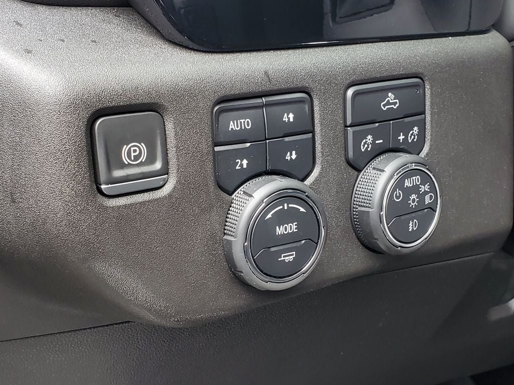 Used 2023 Chevrolet Silverado 1500 RST AWD/4WD image 10