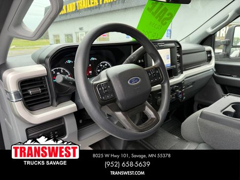 Used 2025 Ford F350 XLT AWD/4WD image 4