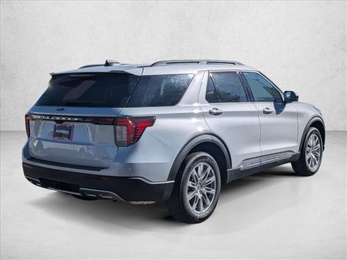 New 2025 Ford Explorer Active w/ Active Comfort Package image 2
