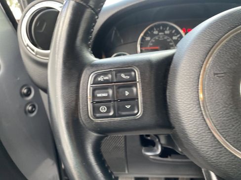 Used 2013 Jeep Wrangler Unlimited Rubicon w/ Connectivity Group image 26