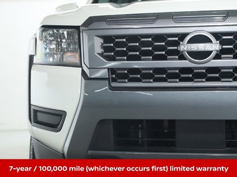 Certified 2025 Nissan Frontier SV RWD image 9