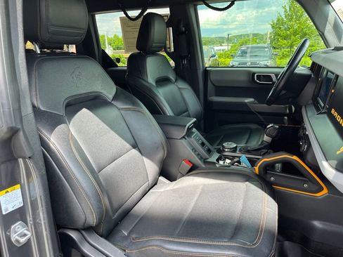 Used 2023 Ford Bronco Badlands w/ Sasquatch Package AWD/4WD image 25